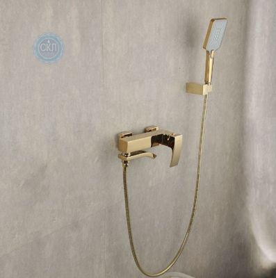 Смеситель для ванны с излиянием служит переключателем на лейку (золото) Gappo G3207-3